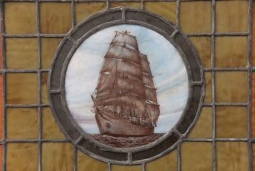海外ヴィンテージ　大型練習帆船TOVARISTSCH(タヴァリシチ)　おしゃれなディスプレイとしてもおすすめのステンドグラス(ディスプレイ、窓、明り取り、ビンテージ)(R-051916)