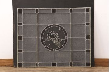 和製ヴィンテージ　ノスタルジックな雰囲気漂うステンドグラス(ディスプレイ、窓、明り取り、ビンテージ)(R-051917)