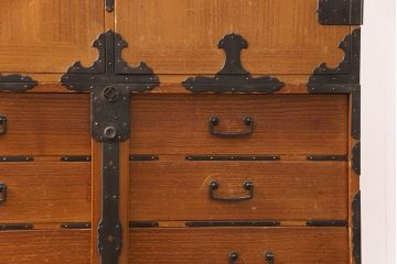 最高級　超レア　博物館クラス!!　飛騨高山　内部まで総春慶塗りが施された総桐二段重ね帳場箪笥(収納箪笥、時代箪笥、和タンス、桐箪笥、桐たんす)(R-051922)