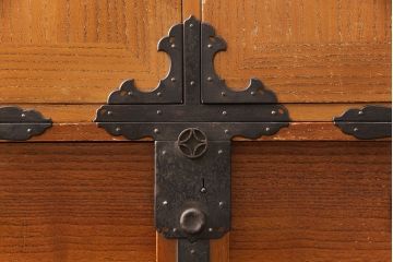 最高級　超レア　博物館クラス!!　飛騨高山　内部まで総春慶塗りが施された総桐二段重ね帳場箪笥(収納箪笥、時代箪笥、和タンス、桐箪笥、桐たんす)(R-051922)