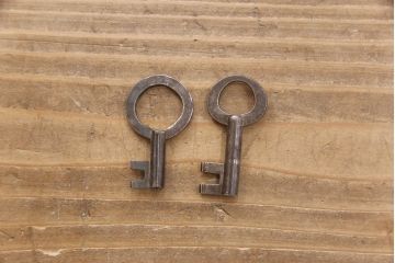 最高級　超レア　博物館クラス!!　飛騨高山　内部まで総春慶塗りが施された総桐二段重ね帳場箪笥(収納箪笥、時代箪笥、和タンス、桐箪笥、桐たんす)(R-051922)