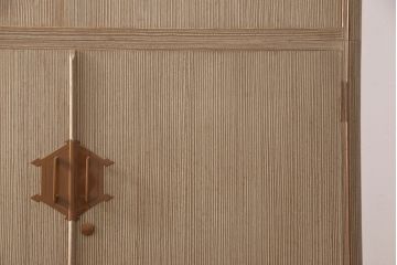 中古　中沢和夫作　桐材に桑材のラインがアクセントになった上品な加茂総桐箪笥(胴丸、総桐たんす、総桐箪笥、衣装箪笥、着物箪笥、和タンス)(R-051925)