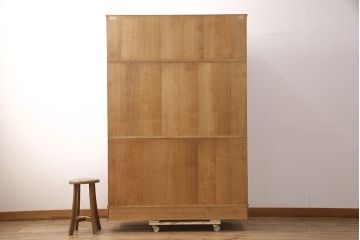 中古　中沢和夫作　桐材に桑材のラインがアクセントになった上品な加茂総桐箪笥(胴丸、総桐たんす、総桐箪笥、衣装箪笥、着物箪笥、和タンス)(R-051925)