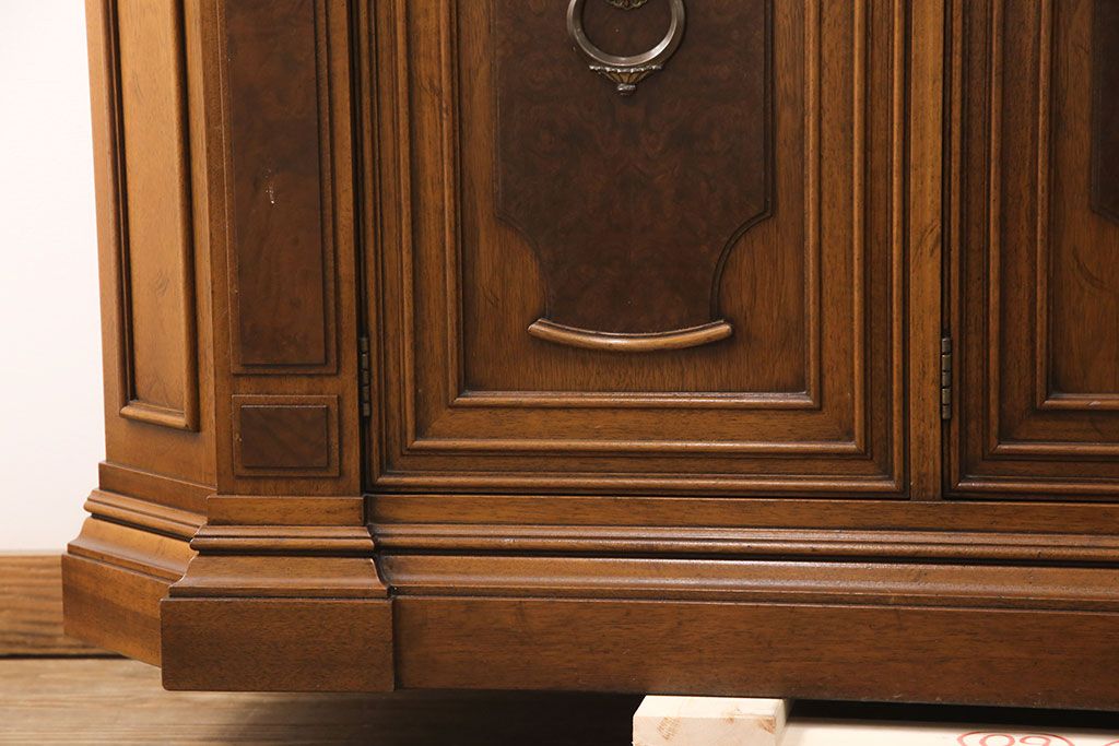 中古　美品　マホガニー材　DREXEL HERITAGE(ドレクセルヘリテイジ)　FRANCESCA(フランチェスカ)シリーズ　クリデンザ(クレデンザ、収納棚、キャビネット、サイドボード)(定価約90万円)(R-051926)