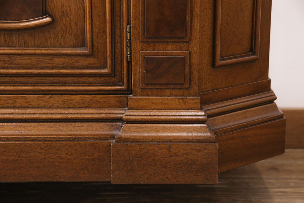 中古　美品　マホガニー材　DREXEL HERITAGE(ドレクセルヘリテイジ)　FRANCESCA(フランチェスカ)シリーズ　クリデンザ(クレデンザ、収納棚、キャビネット、サイドボード)(定価約90万円)(R-051926)