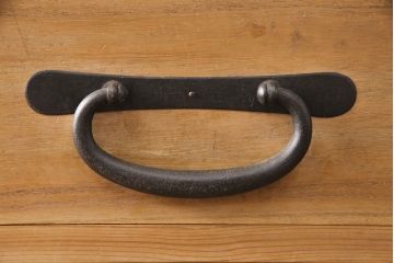 和製アンティーク　前面桐材　丸みのあるデザインの金具が可愛らしい松本衣装箪笥(時代箪笥、和タンス、引き出し、チェスト)(R-051928)