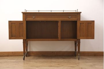 中古　アメリカ製　DREXEL HERITAGE(ドレクセルヘリテイジ)　Triune(トライユン)　クラシカルな雰囲気が素敵なキャスター付きサービス台(キャビネット、作業台、収納棚)(R-051937)