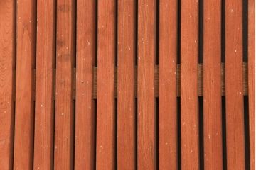アンティーク建具　総ケヤキ材　金具がビッシリ!木肌と金具のコントラストがおしゃれな格子蔵戸(玄関戸、玄関ドア、引き戸)(R-051941)
