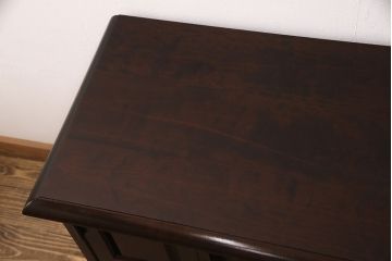 中古　美品　北海道民芸家具　HM135　深みのある色合いが美しいサイドボード(キャビネット、収納棚、リビングボード)(R-051958)