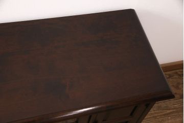 中古　美品　北海道民芸家具　HM135　深みのある色合いが美しいサイドボード(キャビネット、収納棚、リビングボード)(R-051958)