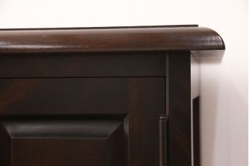 中古　美品　北海道民芸家具　HM135　深みのある色合いが美しいサイドボード(キャビネット、収納棚、リビングボード)(R-051958)