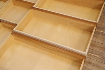 中古 美品 横浜ダニエル(daniel) 温かみのある色合いが魅力的なチェスト(定価約80万円)(引き出し、衣装箪笥、洋服タンス)(R-051960)