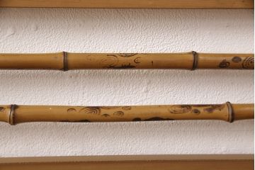 中古　民芸家具　植物をあしらったデザインが可愛らしい四連衝立(パーテーション、仕切り、つい立て)(R-051961)