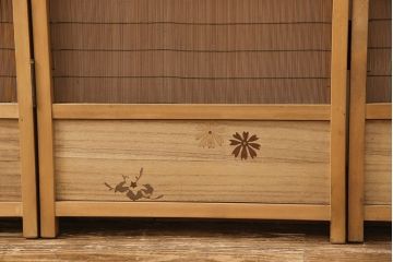 中古　民芸家具　植物をあしらったデザインが可愛らしい四連衝立(パーテーション、仕切り、つい立て)(R-051961)