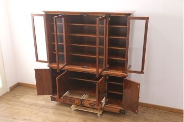 中古　岩谷堂箪笥　菊幸　美しい杢目が上質な雰囲気を醸し出す二段重ね和風キャビネット(定価約110万円)(食器棚、茶箪笥、収納棚、戸棚)(R-051963)