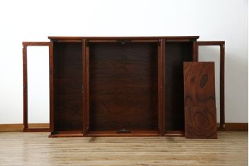 中古　伝統工芸　岩谷堂箪笥　金具の細やかなデザインが美しいサイドボード(ガラス戸棚、収納棚、キャビネット)(R-051964)