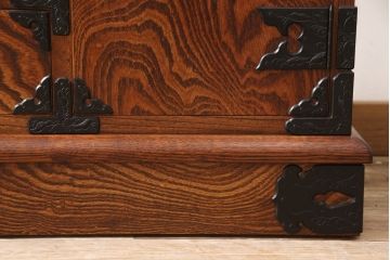 中古　伝統工芸　岩谷堂箪笥　菊幸作　ダイナミックな杢目が一際目を引く収納棚(戸棚、キャビネット、ローボード)(R-051965)