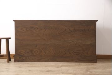 中古　伝統工芸　岩谷堂箪笥　菊幸作　ダイナミックな杢目が一際目を引く収納棚(戸棚、キャビネット、ローボード)(R-051965)