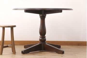 新古品　展示品　北海道民芸家具　樺材　HM472シリーズ　上品な優しい雰囲気を醸し出す円形テーブル(ラウンドテーブル、ダイニングテーブル、コーヒーテーブル)(定価約18万円)(R-051966)