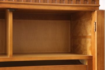 中古　横浜クラシック家具　ダニエル(Daniel)　アーリーアメリカン　木のあたたかみを感じる上品な衣装タンス(引き出し、チェスト、衣装盆、洋服タンス、着物箪笥)(定価約180万円)(R-051967)