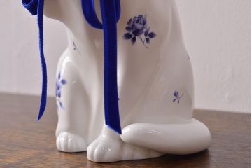 ノリタケ　Noritake　招き猫(中)　青小花　置物(ホームアクセサリー、ディスプレイ、置き物)(R-051981)