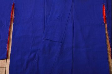 大正〜昭和初期　孔雀の図　縮緬着物(古布、正絹)(R-051989)