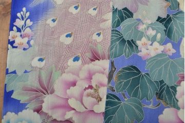 大正〜昭和初期　孔雀の図　縮緬着物(古布、正絹)(R-051989)