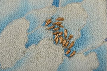 大正〜昭和初期　孔雀の図　縮緬着物(古布、正絹)(R-051989)