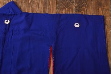 大正〜昭和初期　孔雀の図　縮緬着物(古布、正絹)(R-051989)