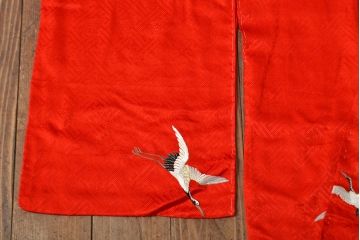 大正〜昭和初期　松鶴　刺繍着物(古布、正絹)(R-051991)