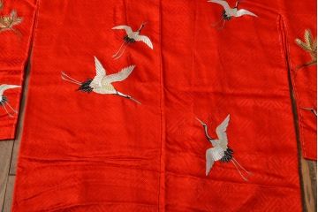 大正〜昭和初期　松鶴　刺繍着物(古布、正絹)(R-051991)