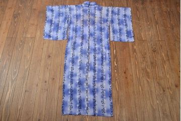 大正〜昭和初期　絽縮緬　花柄着物(古布、正絹)(R-051992)