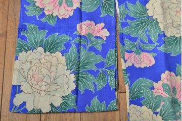 大正〜昭和初期　牡丹図　縮緬着物(古布、正絹)(R-051993)