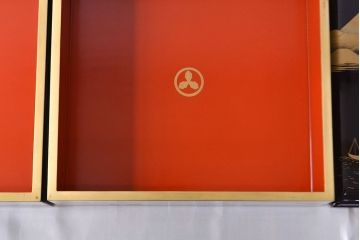 明治期　富士風景図変わり　金蒔絵　五段重箱(共箱、漆器)(R-052006)