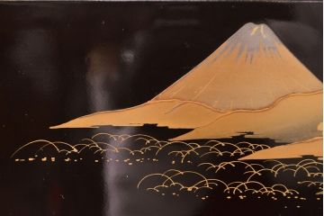 明治期　富士風景図変わり　金蒔絵　五段重箱(共箱、漆器)(R-052006)