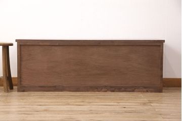 ラフジュ工房オリジナル　古建具リメイク　上品な透かし彫りが和の雰囲気を高める引き戸のテレビ台(ローボード、テレビボード、収納棚)(R-052023)