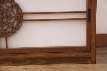 ラフジュ工房オリジナル　古建具リメイク　透かし彫り　上品な和の趣を演出する引き戸のテレビ台(ローボード、テレビボード、収納棚)(R-052024)