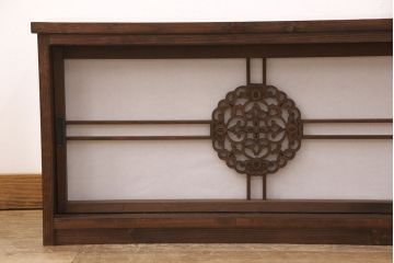 ラフジュ工房オリジナル　古建具リメイク　透かし彫り　上品な和の雰囲気を高める引き戸のテレビ台(ローボード、テレビボード、収納棚)(R-052025)