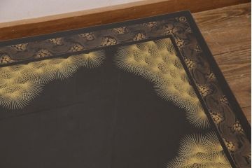 中古　工芸家具　極美品　立体的な漆塗りがインパクト抜群の高級座卓(定価約250万円)(ローテーブル)(R-052026)