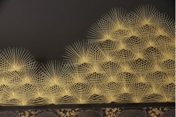 中古　工芸家具　極美品　立体的な漆塗りがインパクト抜群の高級座卓(定価約250万円)(ローテーブル)(R-052026)
