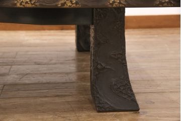 中古　工芸家具　極美品　立体的な漆塗りがインパクト抜群の高級座卓(定価約250万円)(ローテーブル)(R-052026)