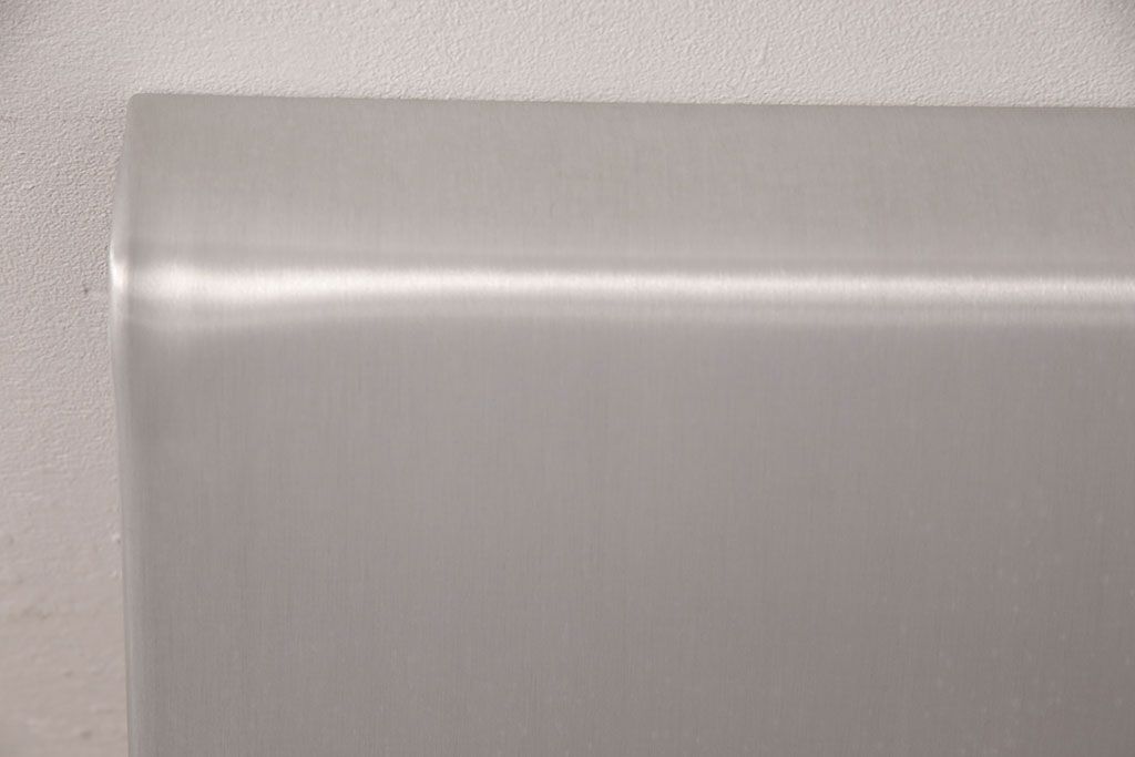 中古　emeco(エメコ)　SUPERLIGHT(スーパーライト)　メンズライクの空間づくりにおすすめのアルミ製チェア(サイドチェア、椅子)(定価約14万円)(R-052028)