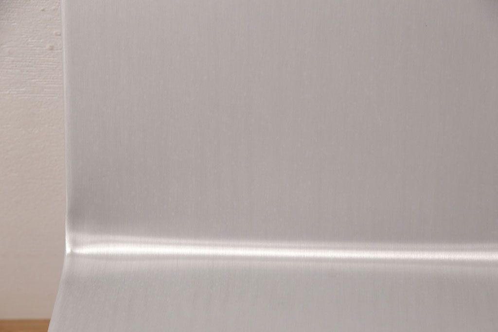 中古　emeco(エメコ)　SUPERLIGHT(スーパーライト)　メンズライクの空間づくりにおすすめのアルミ製チェア(サイドチェア、椅子)(定価約14万円)(R-052028)