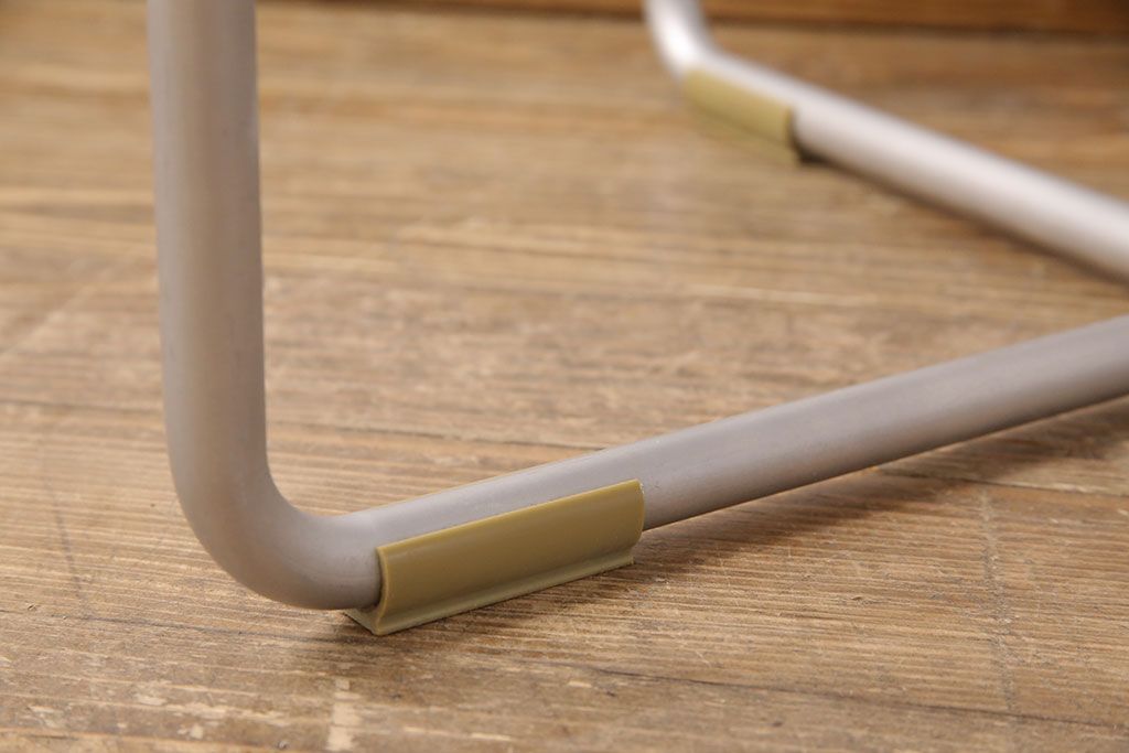 中古　emeco(エメコ)　SUPERLIGHT(スーパーライト)　メンズライクの空間づくりにおすすめのアルミ製チェア(サイドチェア、椅子)(定価約14万円)(R-052028)