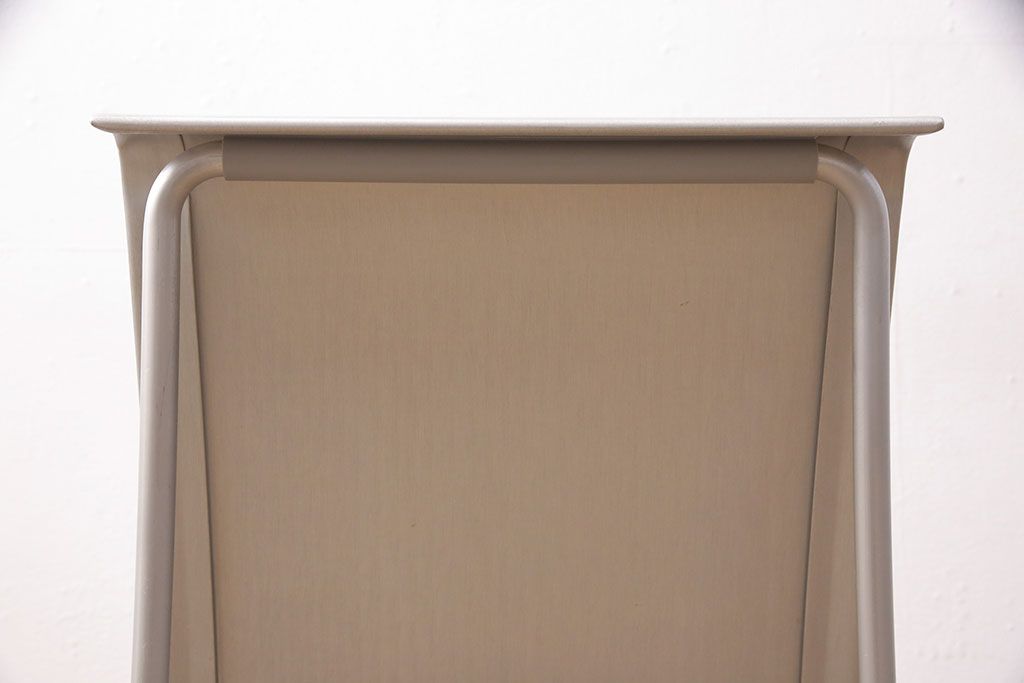 中古　emeco(エメコ)　SUPERLIGHT(スーパーライト)　メンズライクの空間づくりにおすすめのアルミ製チェア(サイドチェア、椅子)(定価約14万円)(R-052028)