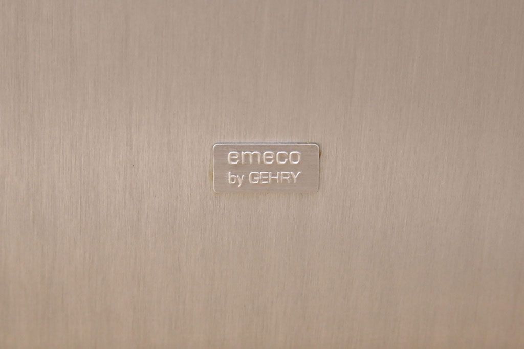 中古　emeco(エメコ)　SUPERLIGHT(スーパーライト)　メンズライクの空間づくりにおすすめのアルミ製チェア(サイドチェア、椅子)(定価約14万円)(R-052028)