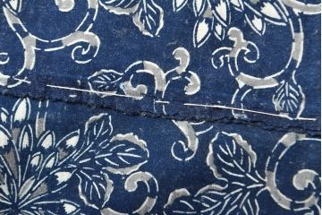 明治〜大正　藍型染め木綿古布(布団皮、藍染)(R-052034)