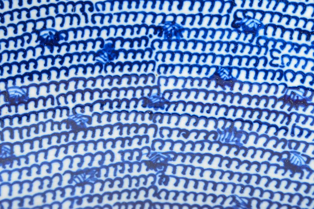 明治期　伊万里焼　微塵唐草染付　一尺三寸大皿(和食器)(R-052044)