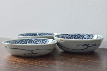 江戸期　古伊万里　蛸唐草文染付　なます皿3枚セット(中皿、和食器)(R-052066)