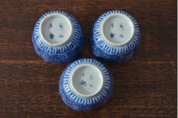 幕末〜明治　伊万里焼　蛸唐草文染付　蕎麦猪口3個セット(和食器)(R-052076)